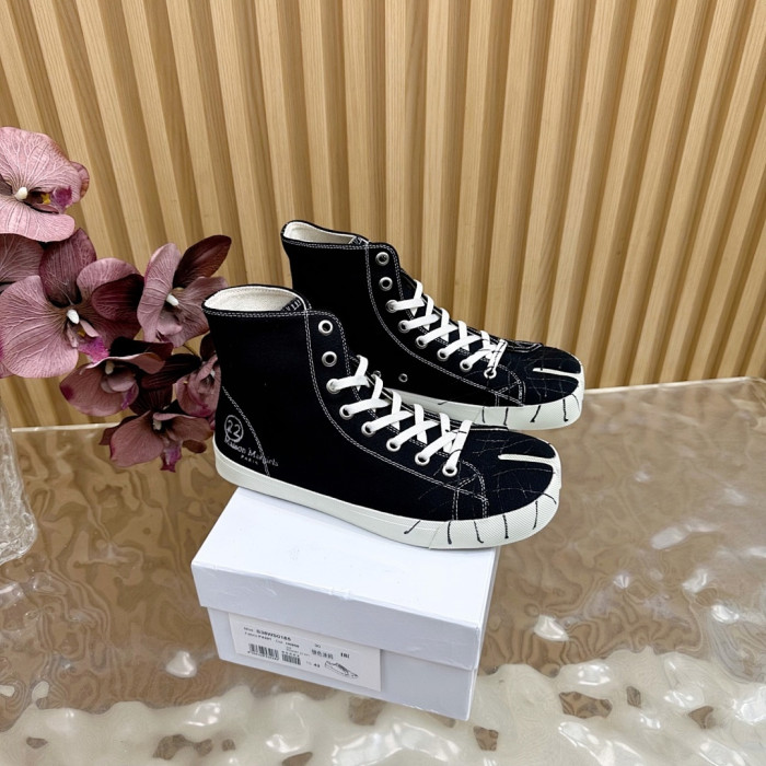 Maison Margiela Sneaker MM000118