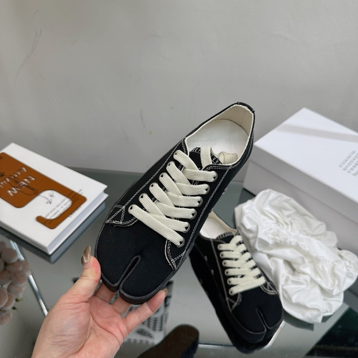 Maison Margiela Sneaker MM000123