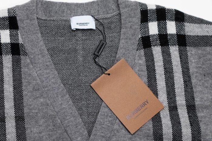 BURBER*Y sweater 71