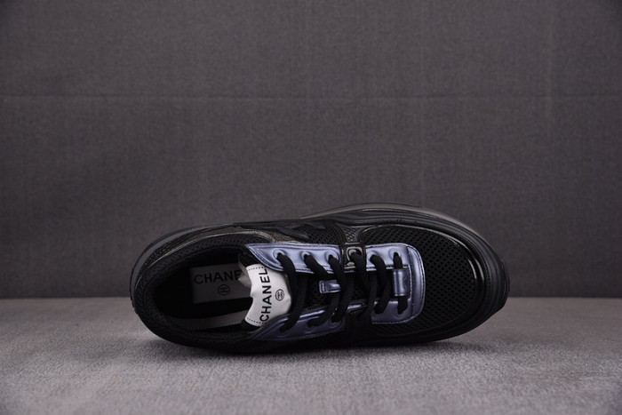 chane* snekaers c000032