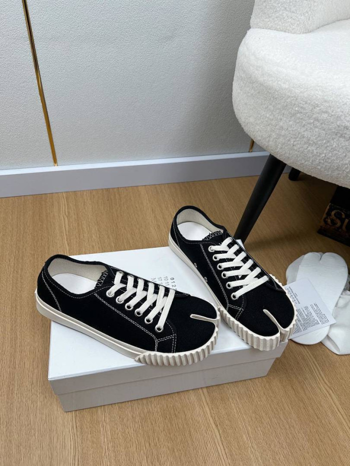 Maison Margiela Sneaker MM000112