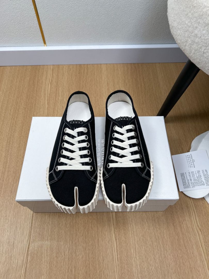 Maison Margiela Sneaker MM000112