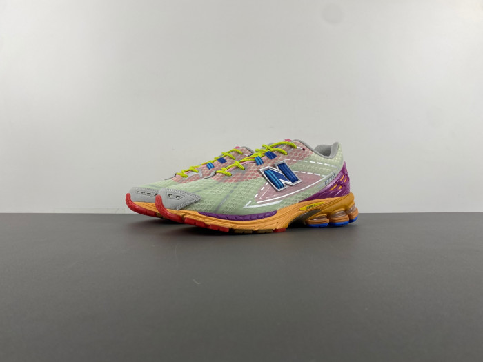 NEW BALANCE 1906R NB000051